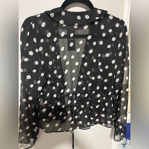 NWT 🤍🖤Abercombie Top - Picture 5 of 6